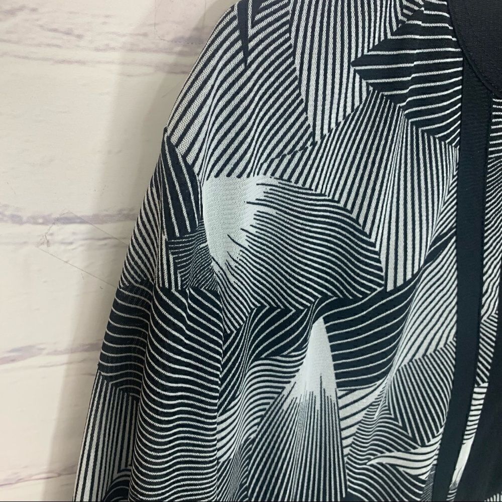 Covington XL blouse - Picture 2 of 4